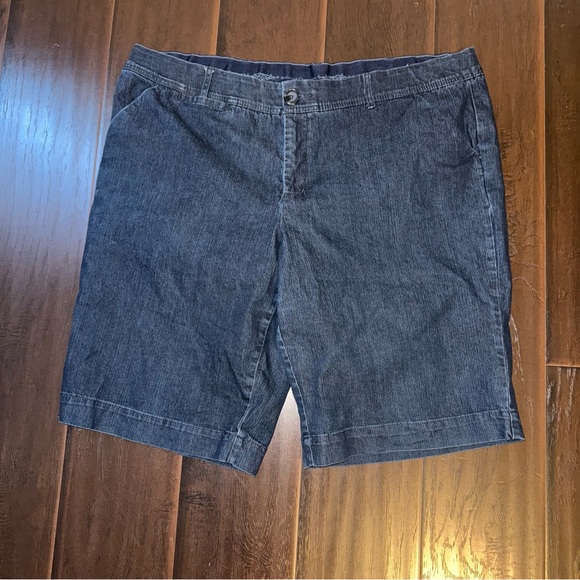 CJ Banks Jean Shorts Women’s Plus Size 20W - Picture 1 of 3